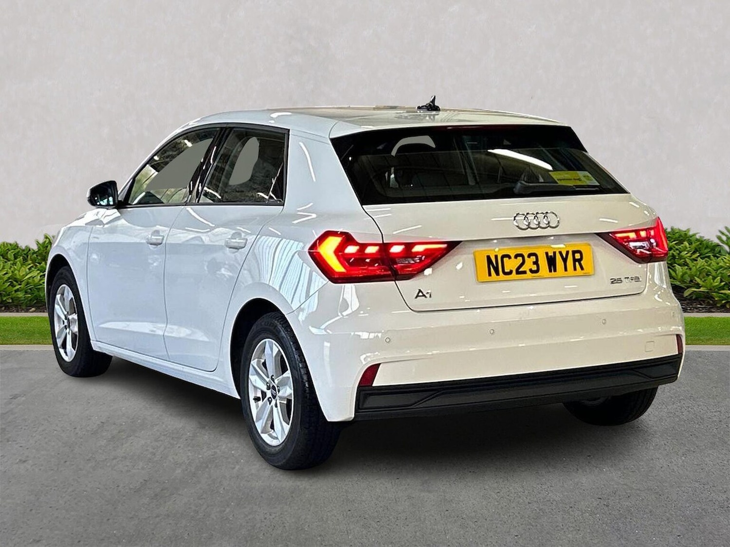 Used Audi A1 2023 for sale - 76187112: Photo 2