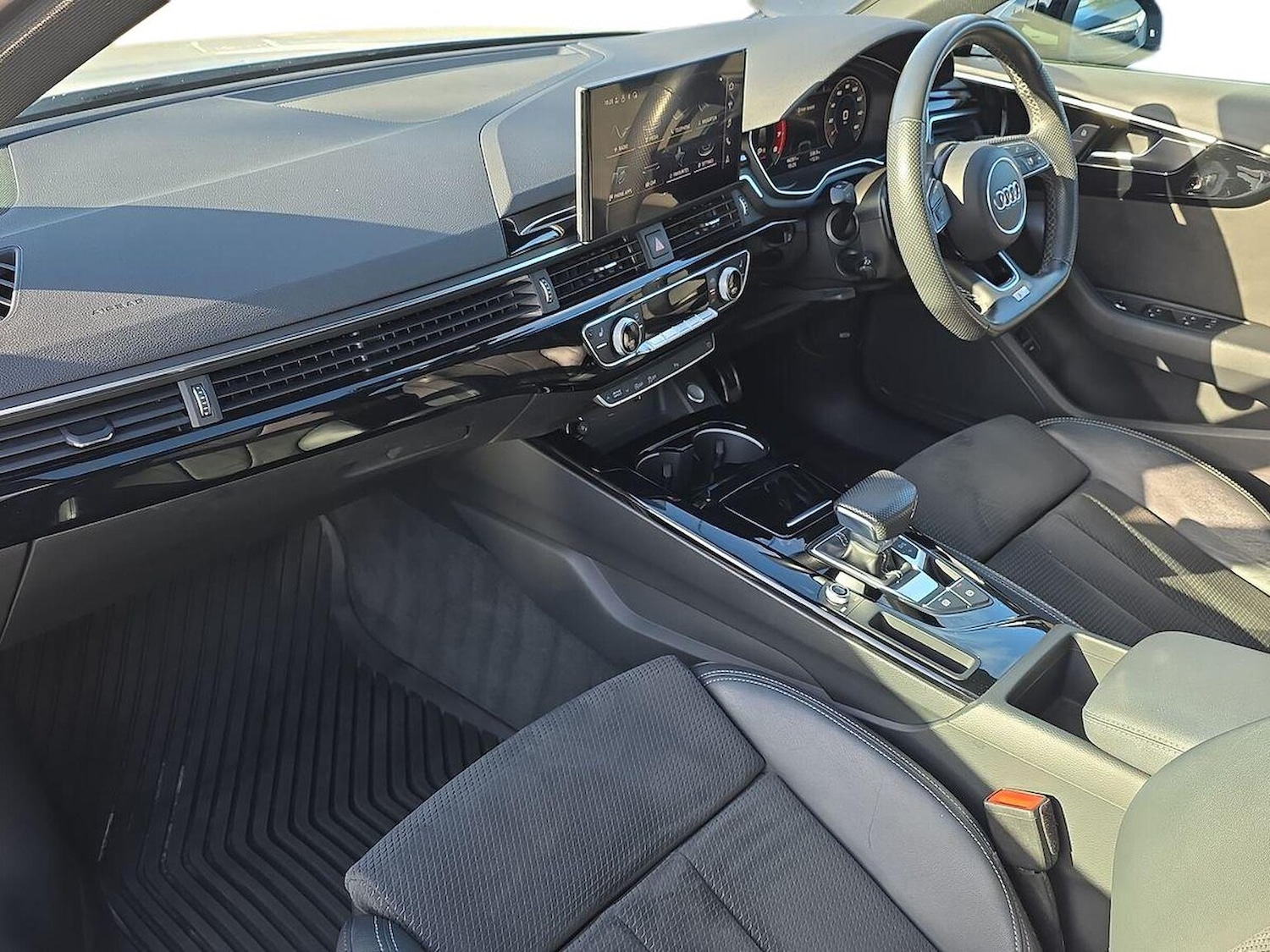 Used Audi A4 2021 for sale - 76402389: Photo 7