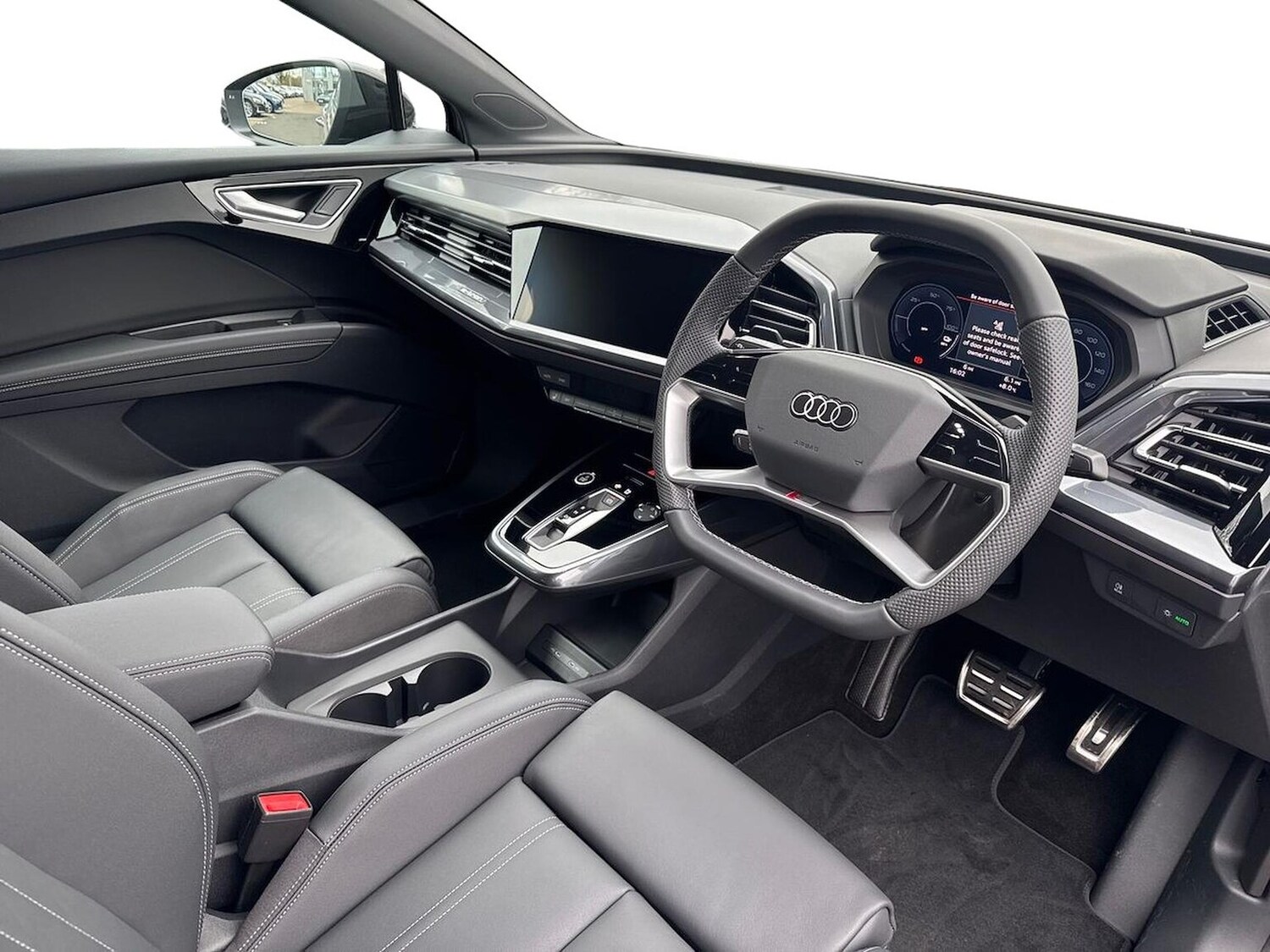 Used Audi Q4 e-tron 2025 for sale - 76335171: Photo 15