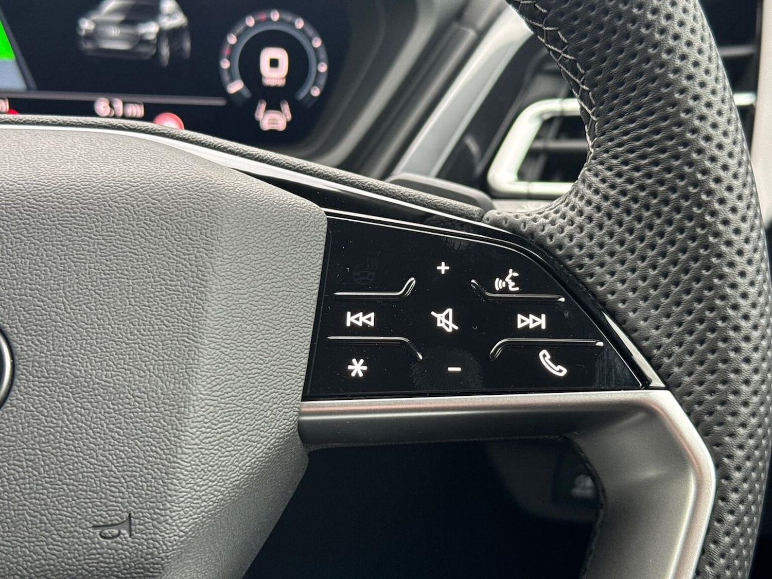 Used Audi Q4 e-tron 2025 for sale - 76335171: Photo 26