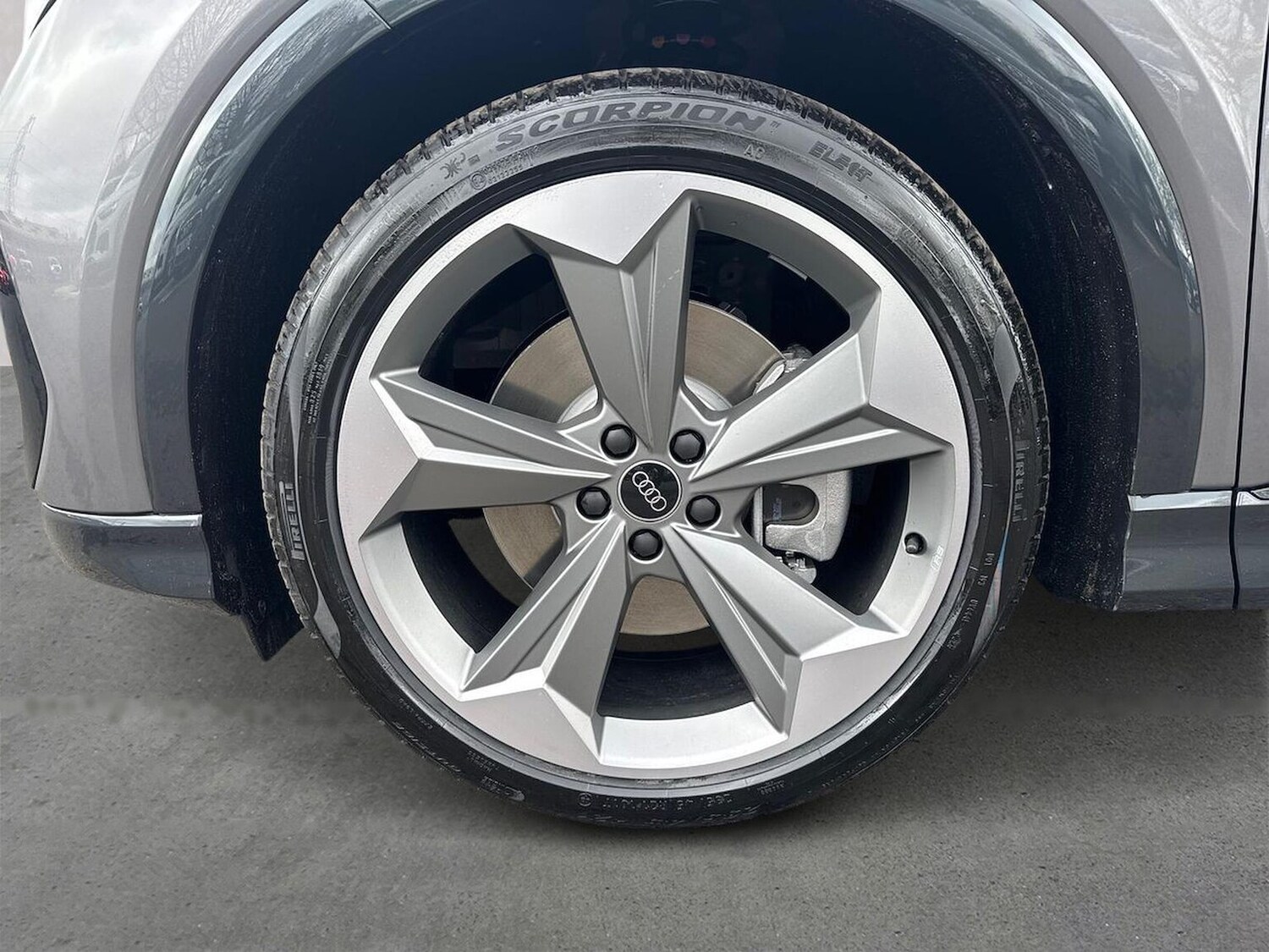 Used Audi Q4 e-tron 2025 for sale - 76335171: Photo 6
