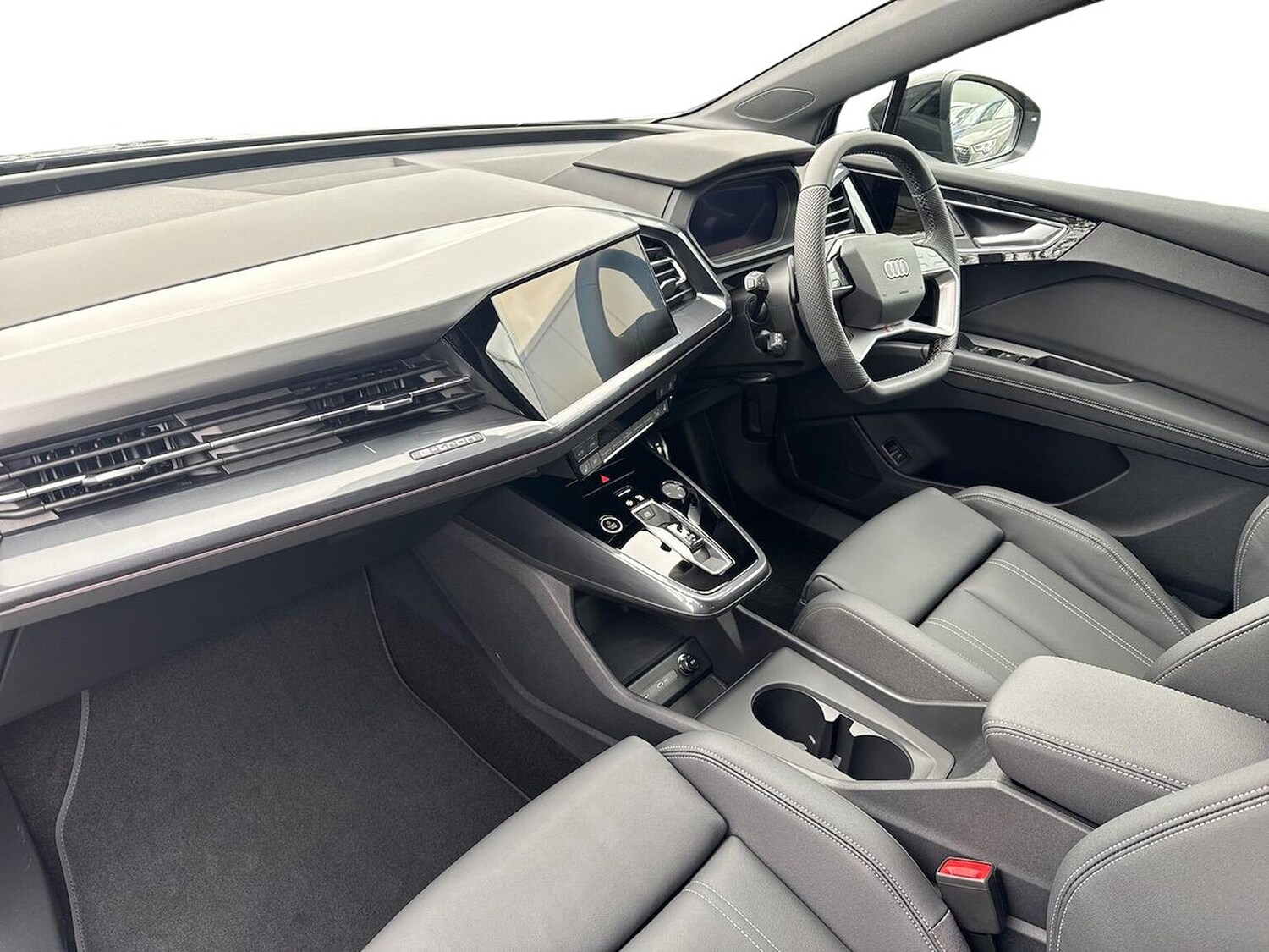 Used Audi Q4 e-tron 2025 for sale - 76335171: Photo 7