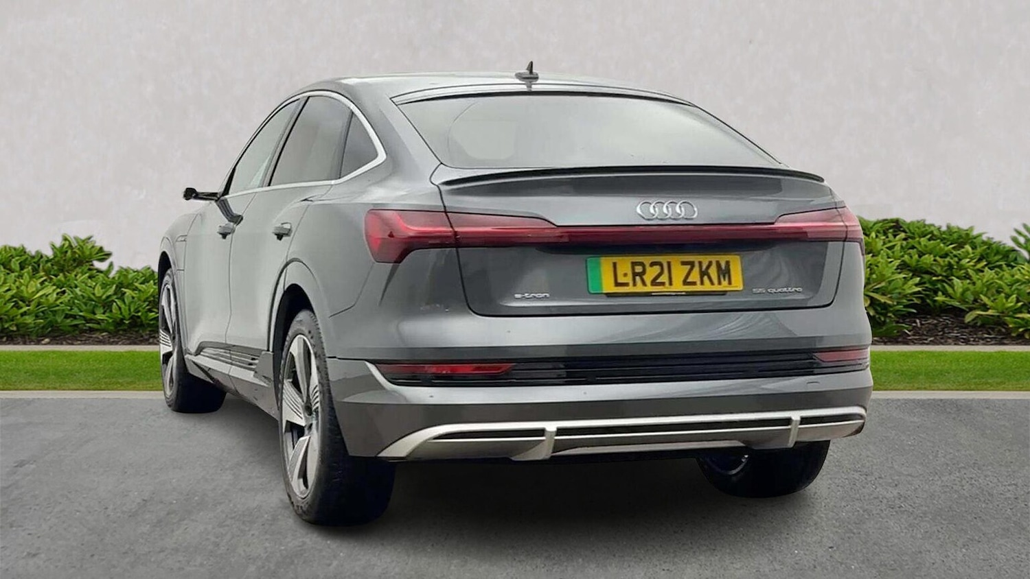 Used Audi e-tron 2021 for sale - 76794875: Photo 2