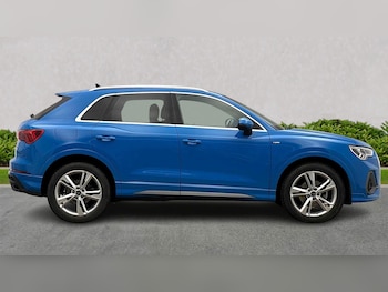 Used Audi Q3 2023 for sale - 79380046: Photo