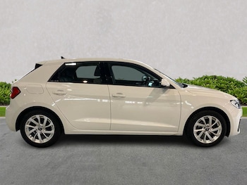 Used Audi A1 2022 for sale - 76177200: Photo
