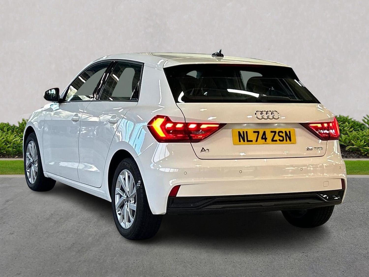 Used Audi A1 2024 for sale - 76187109: Photo 2
