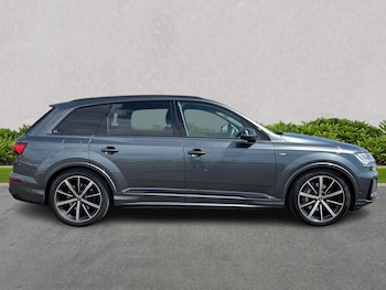 Used Audi Q7 2023 for sale - 79379863: Photo