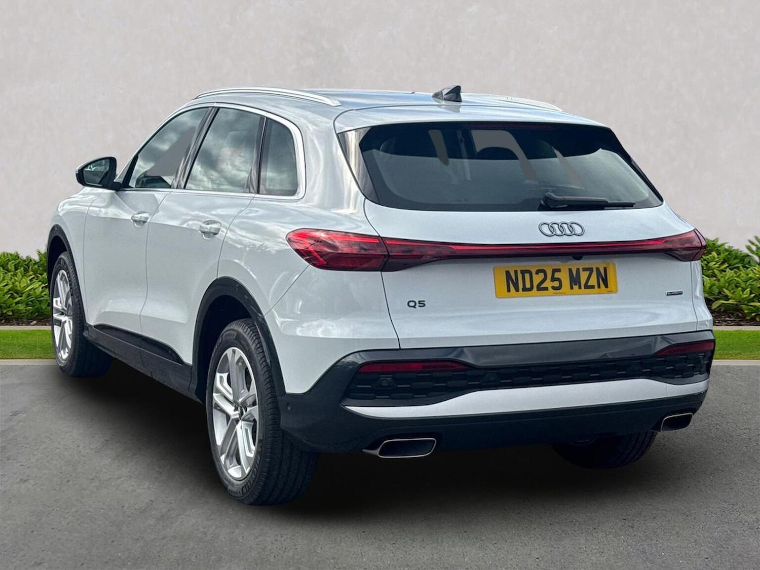 Used Audi Q5 2025 for sale - 76477308: Photo 2