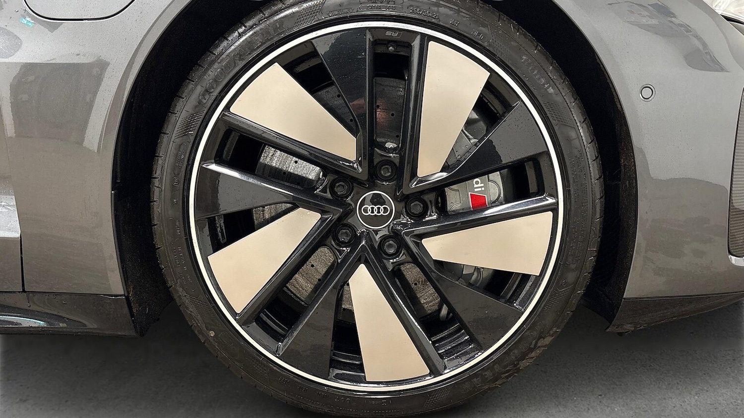 Used Audi RS e-tron GT 2022 for sale - 78060648: Photo 6