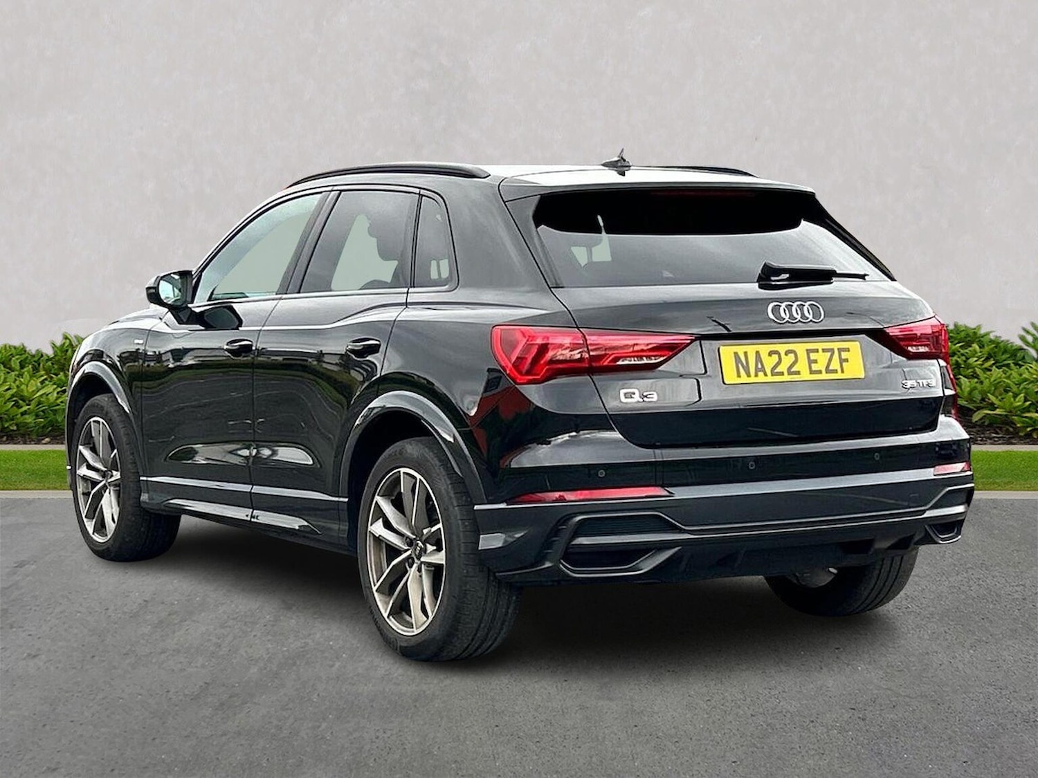 Used Audi Q3 2022 for sale - 76198384: Photo 2