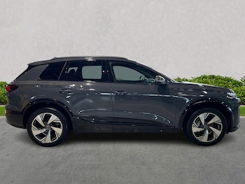 Used Audi Q6 e-tron 2025 for sale - 79380012: Photo
