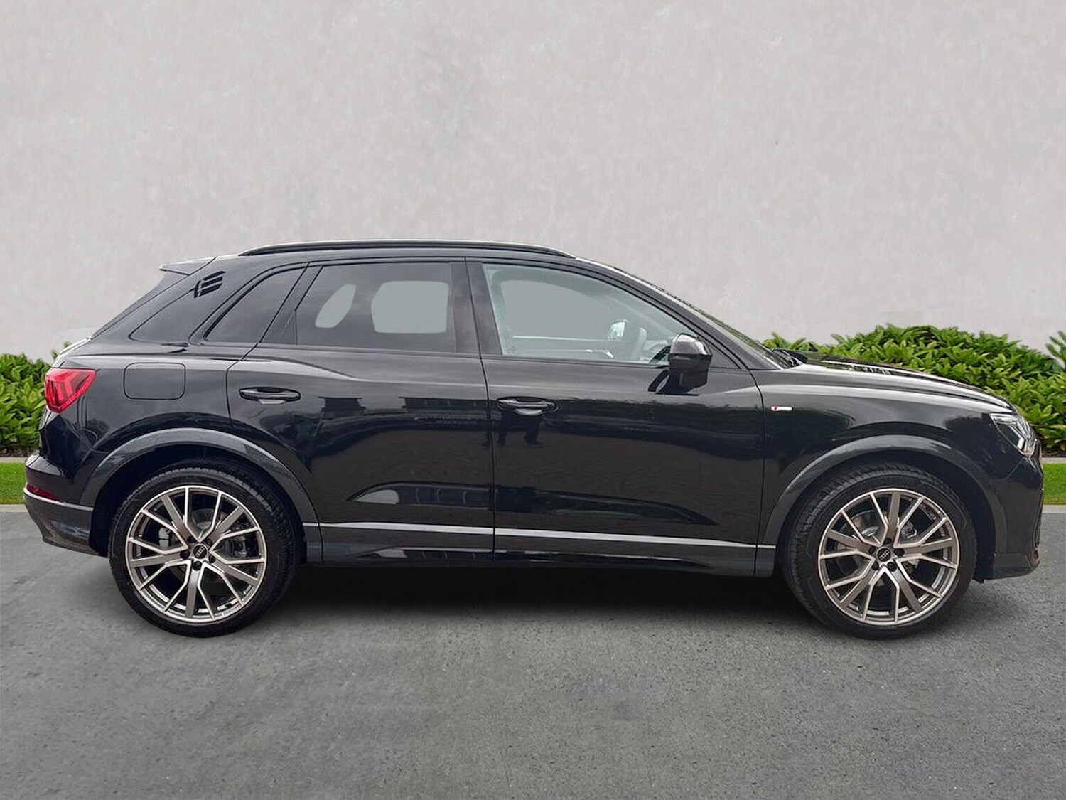 Used Audi Q3 2025 for sale - 76102494: Photo 3