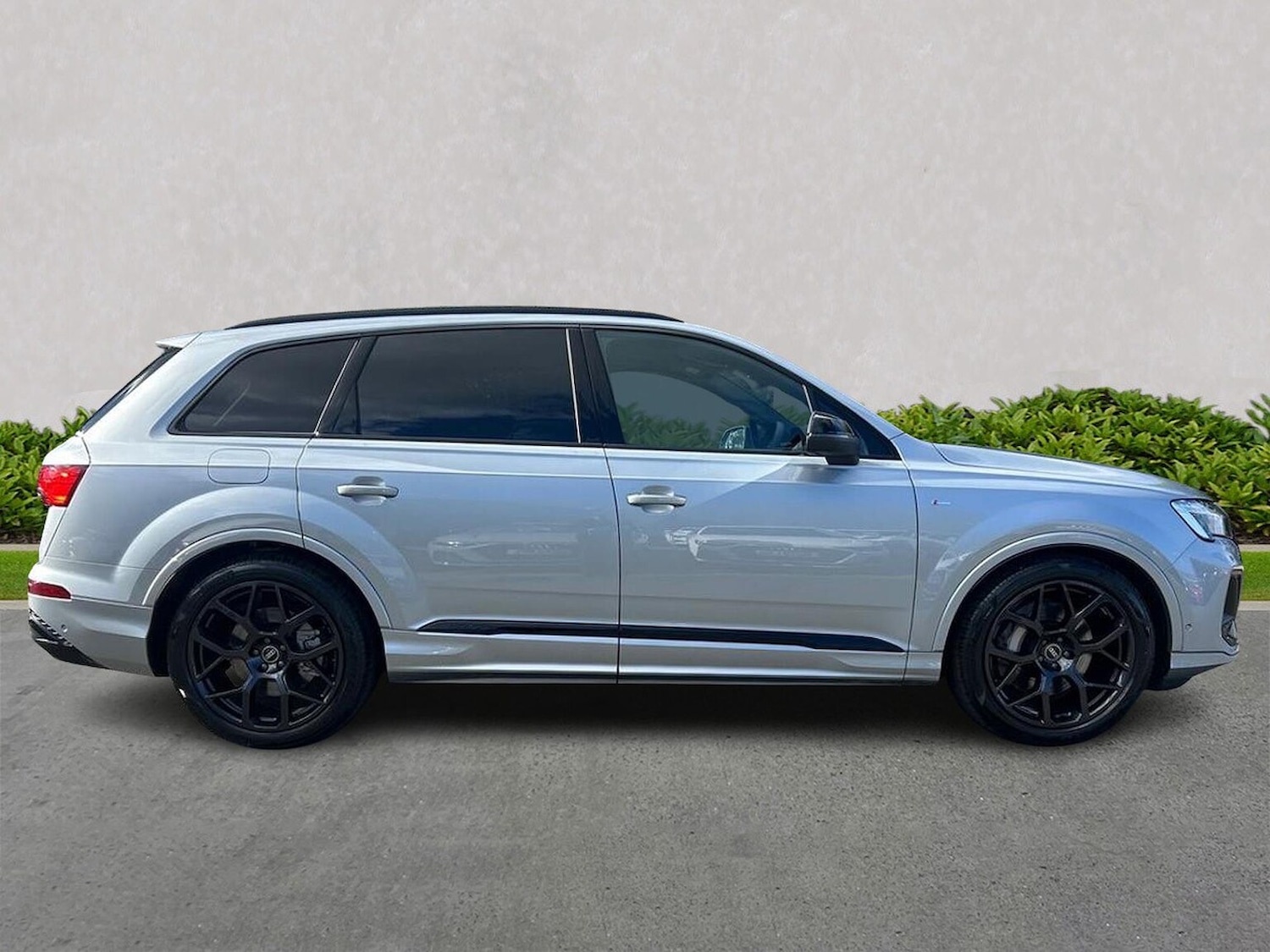 Used Audi Q7 2025 for sale - 76681724: Photo 3