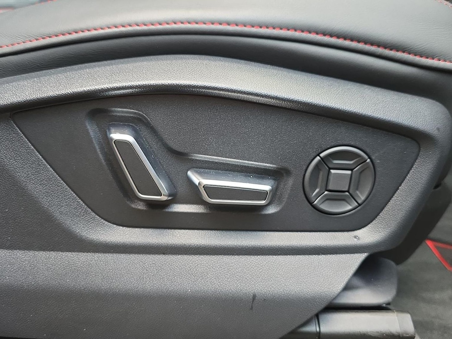 Used Audi RS Q8 2025 for sale - 76748415: Photo 30