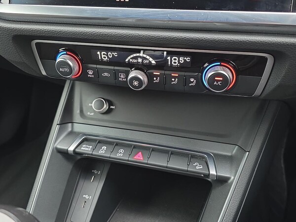 Used Audi Q3 2022 for sale - 76324602: Photo 12