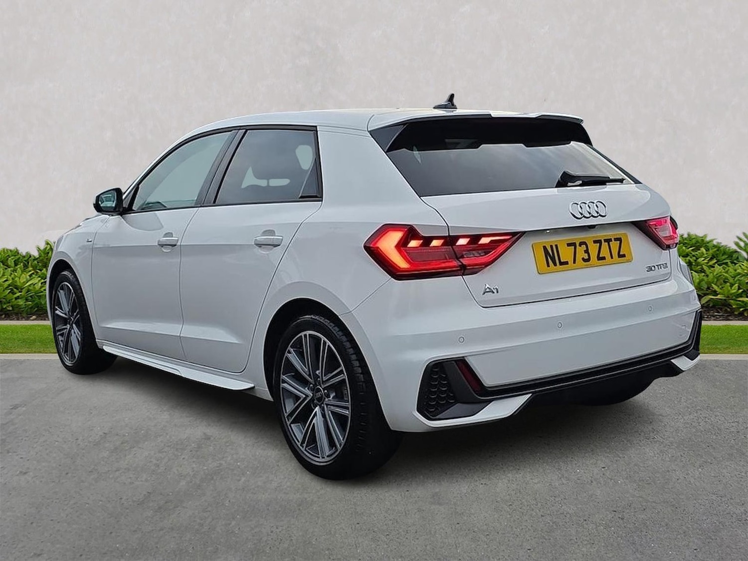 Used Audi A1 2023 for sale - 76330032: Photo 2