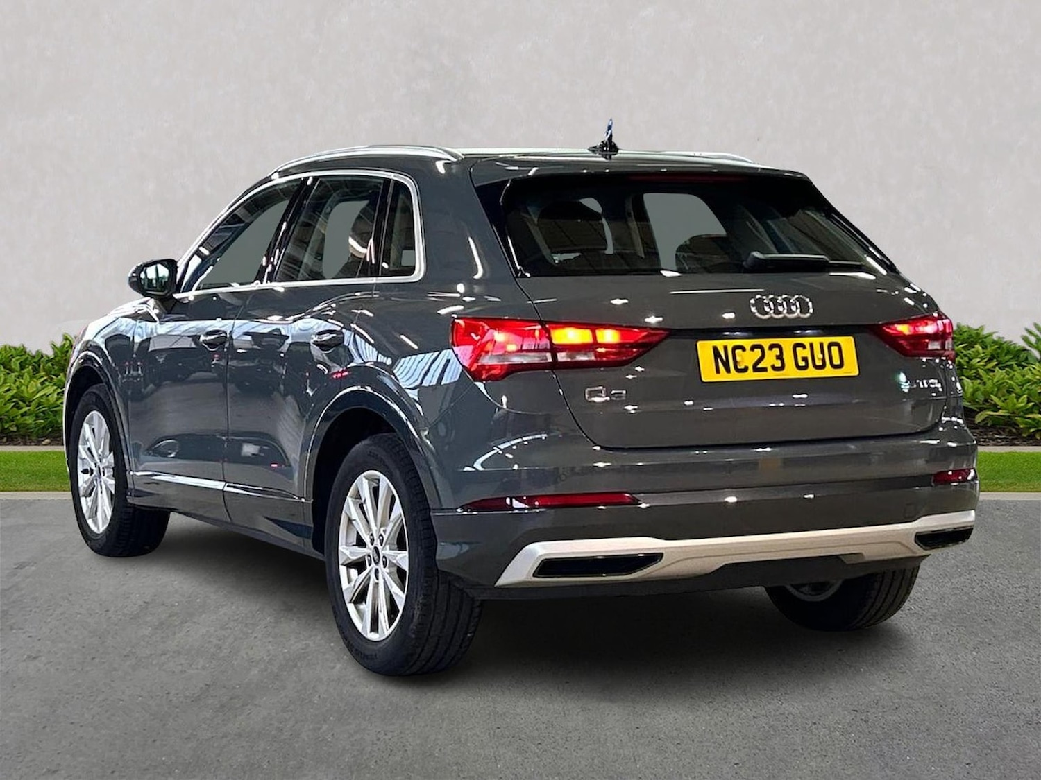 Used Audi Q3 2023 for sale - 78193867: Photo 2