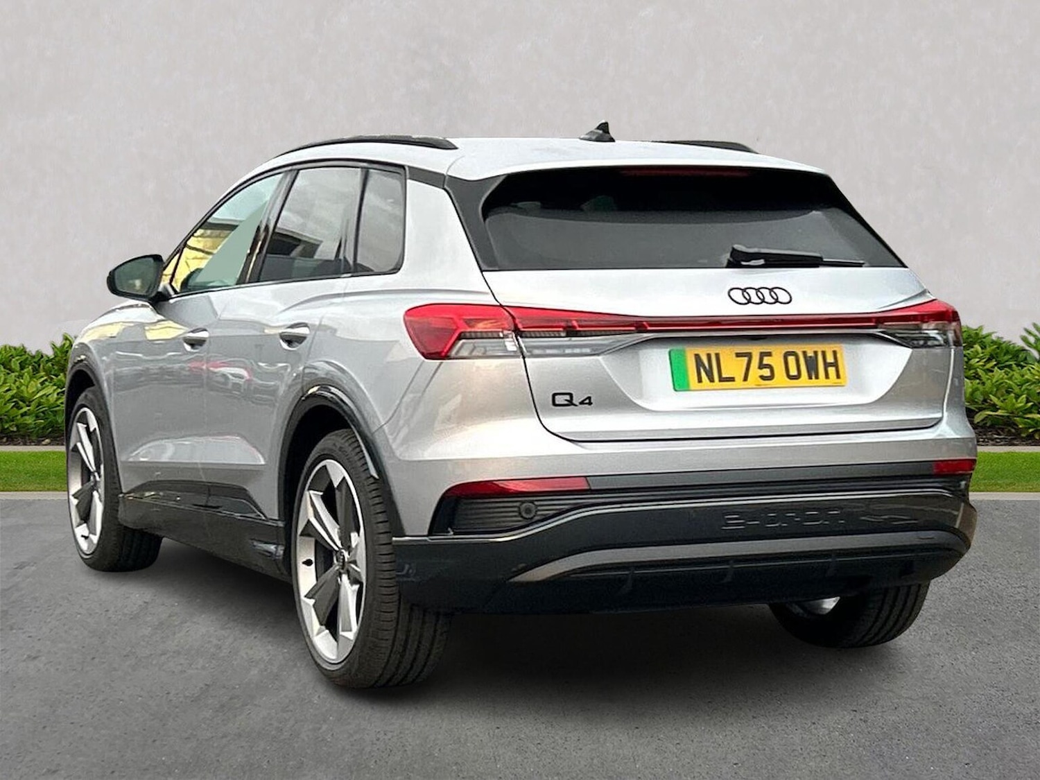 Used Audi Q4 e-tron 2025 for sale - 76693395: Photo 2