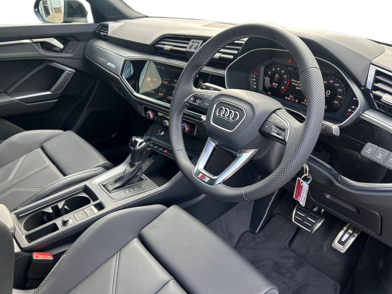 Used Audi Q3 2025 for sale - 76382629: Photo 15