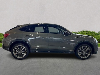 Used Audi Q3 2023 for sale - 78346072: Photo