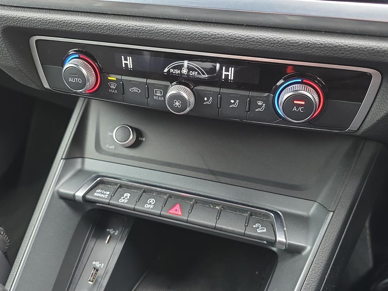 Used Audi Q3 2020 for sale - 76583228: Photo 14