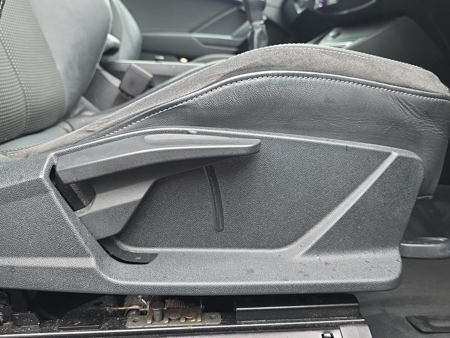 Used Audi Q3 2020 for sale - 76583228: Photo 32