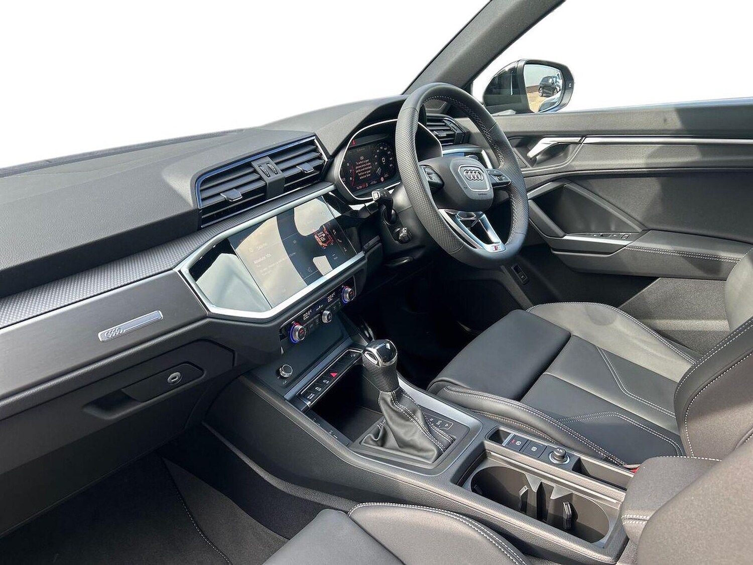 Used Audi Q3 2025 for sale - 77492359: Photo 7