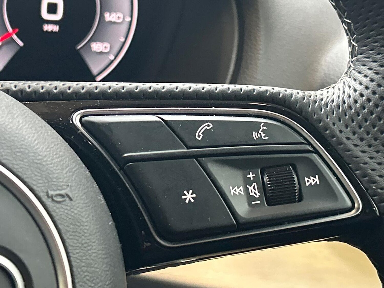 Used Audi Q2 2024 for sale - 76268357: Photo 27