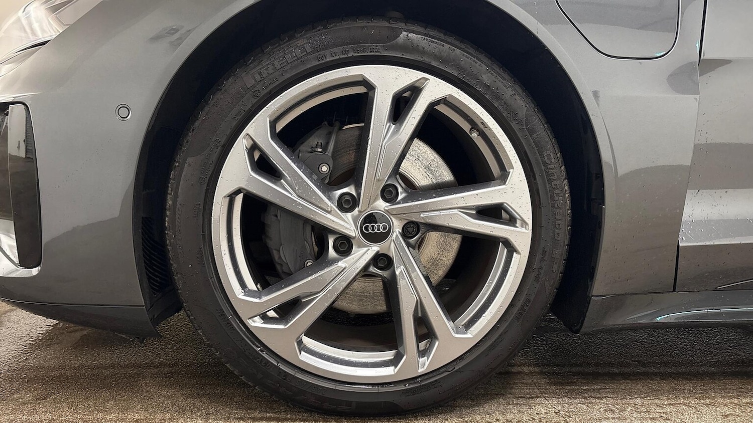Used Audi e-tron GT 2023 for sale - 76076453: Photo 6