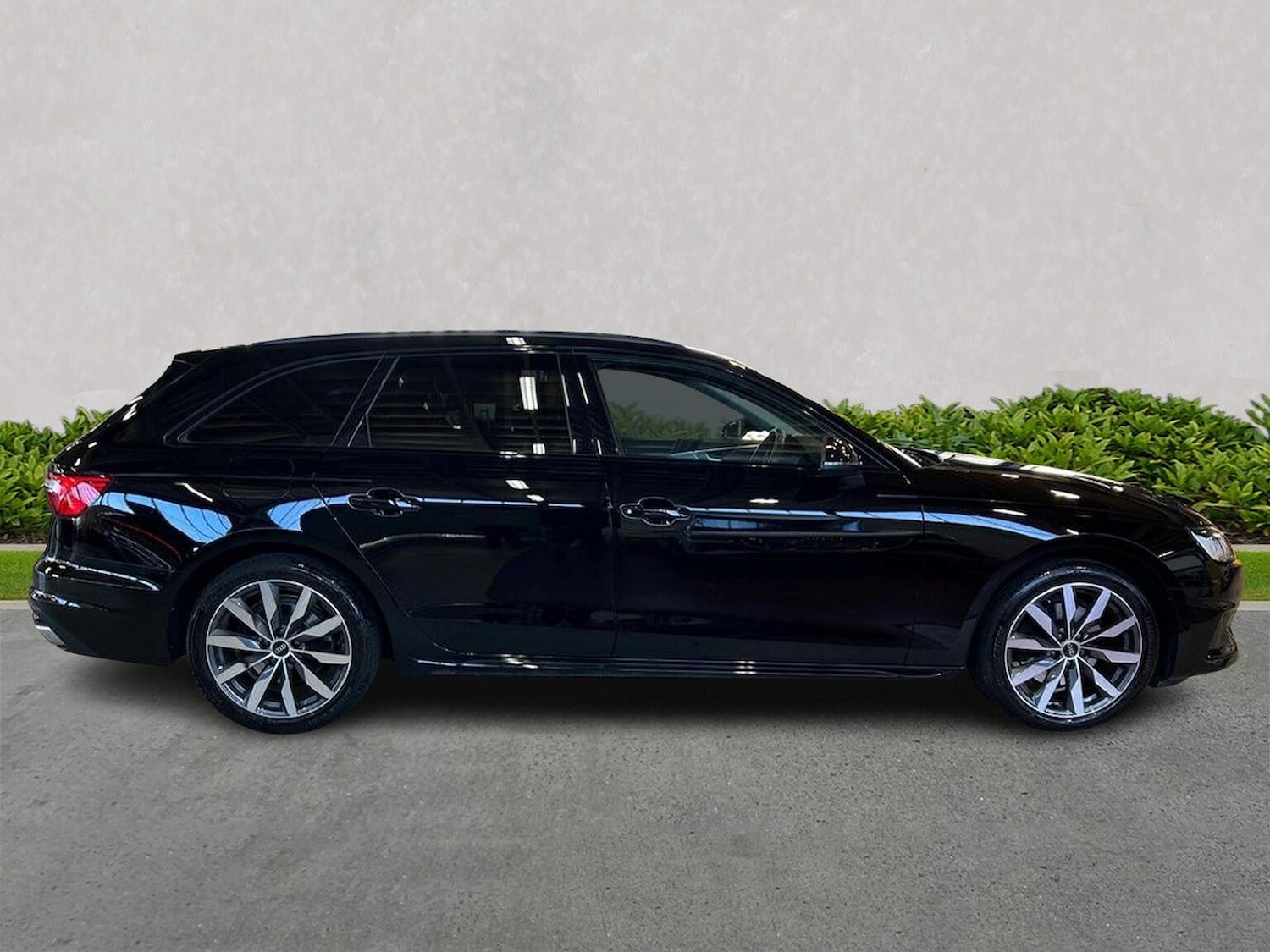 Used Audi A4 2022 for sale - 76911272: Photo 3