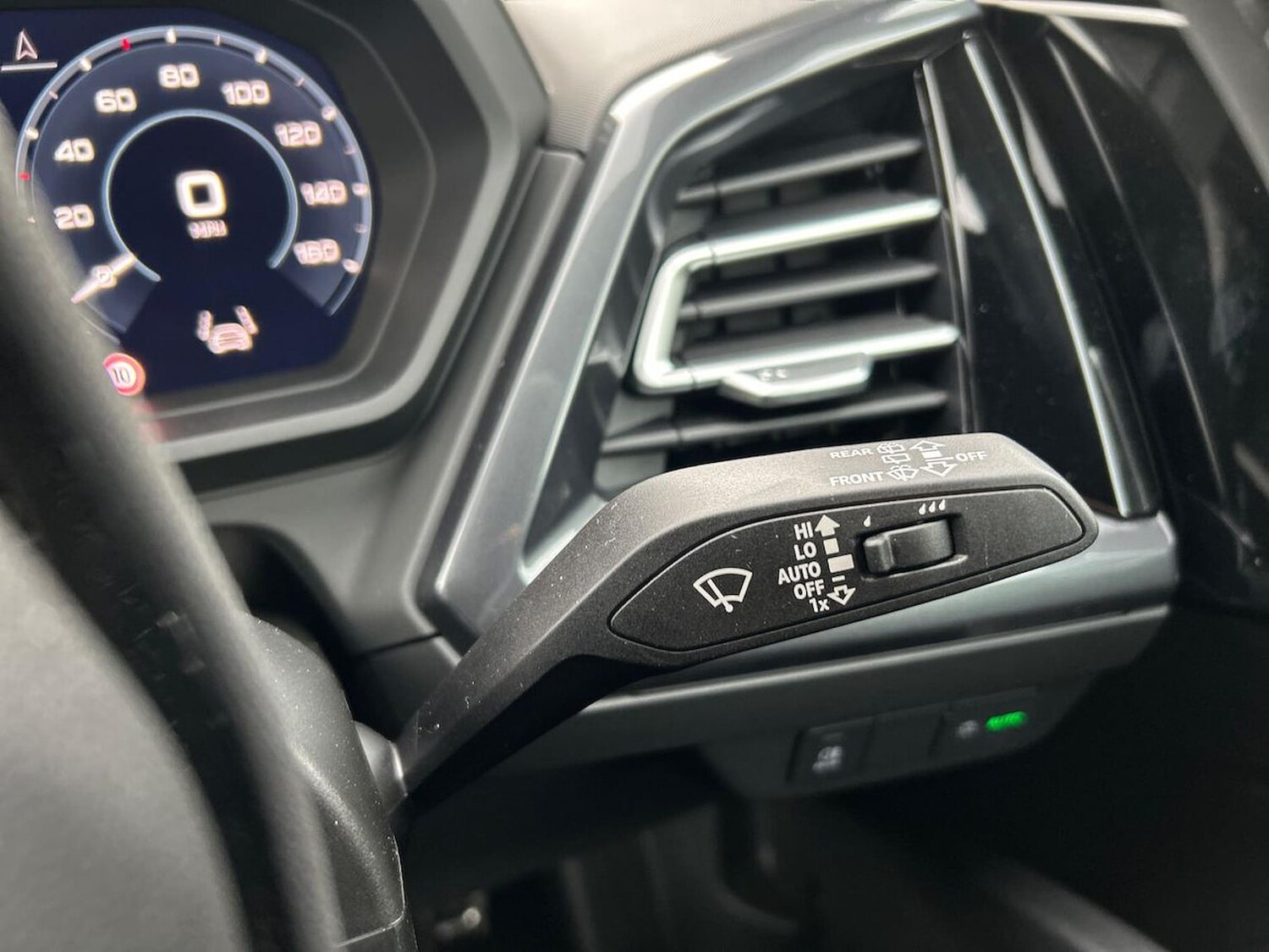 Used Audi Q4 e-tron 2025 for sale - 76748414: Photo 28