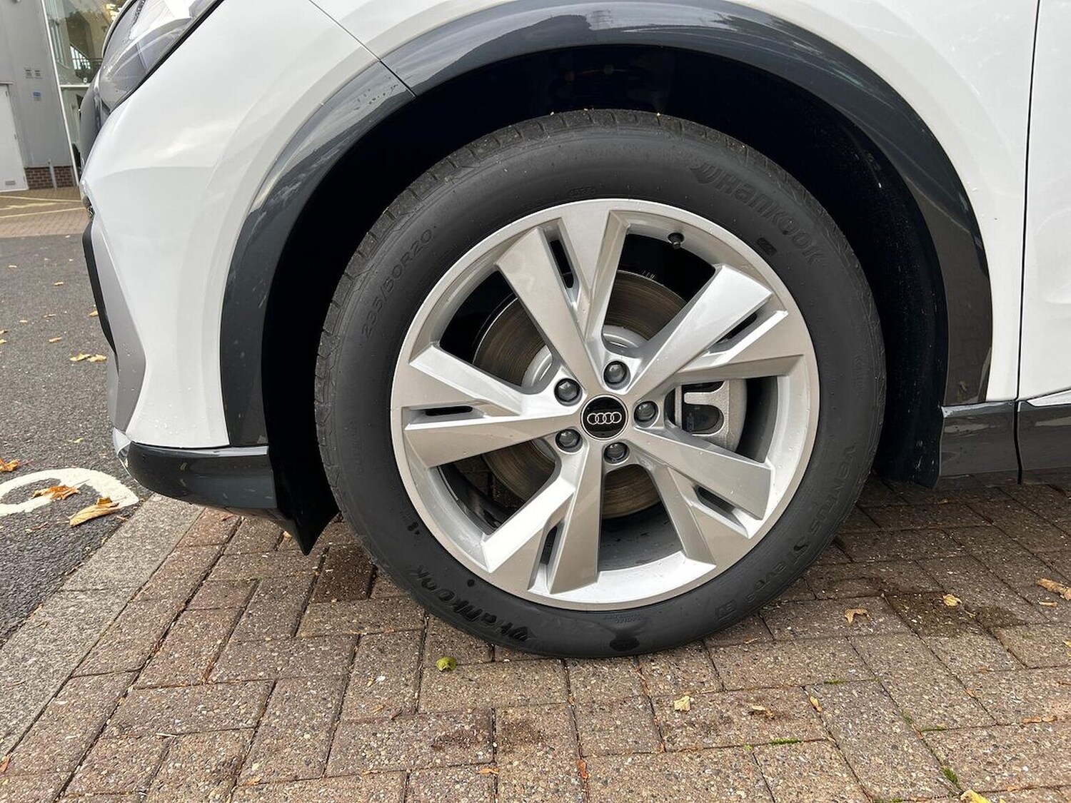 Used Audi Q4 e-tron 2025 for sale - 76748414: Photo 6