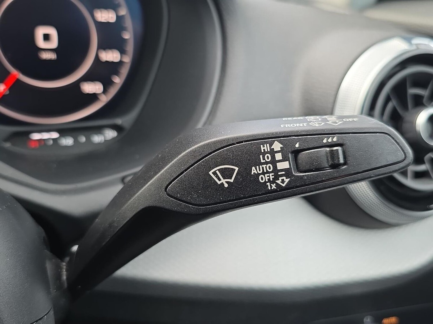 Used Audi Q2 2023 for sale - 76319600: Photo 28