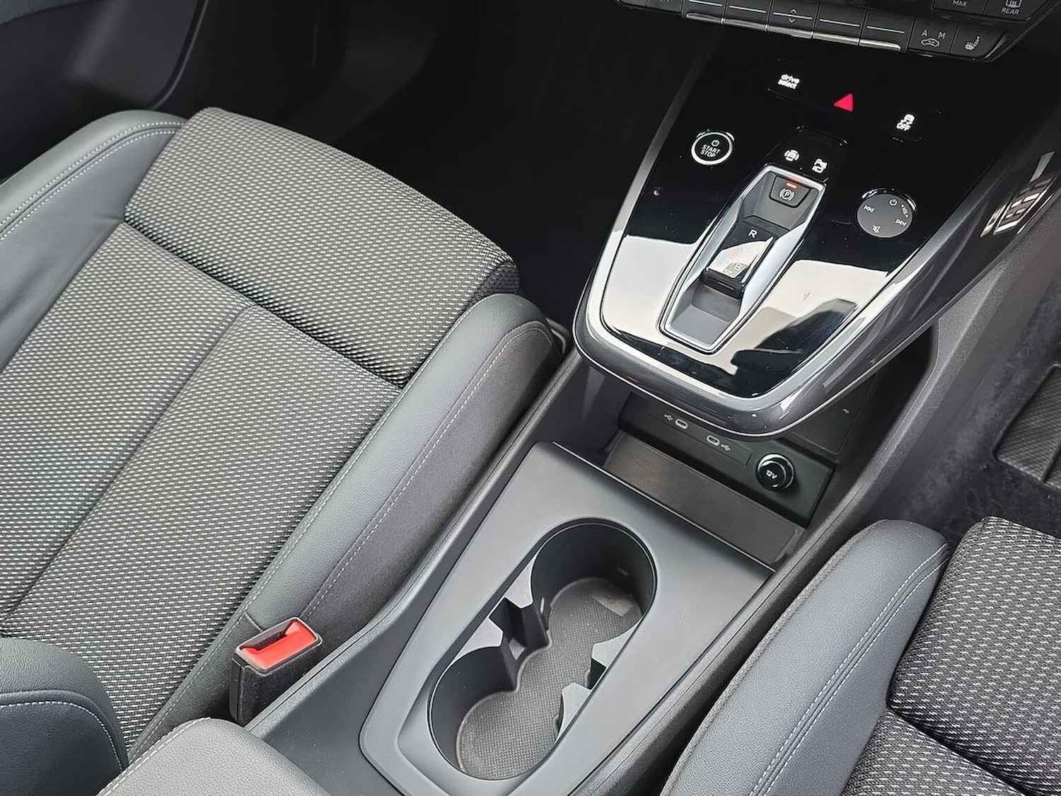 Used Audi Q4 e-tron 2022 for sale - 77962335: Photo 13