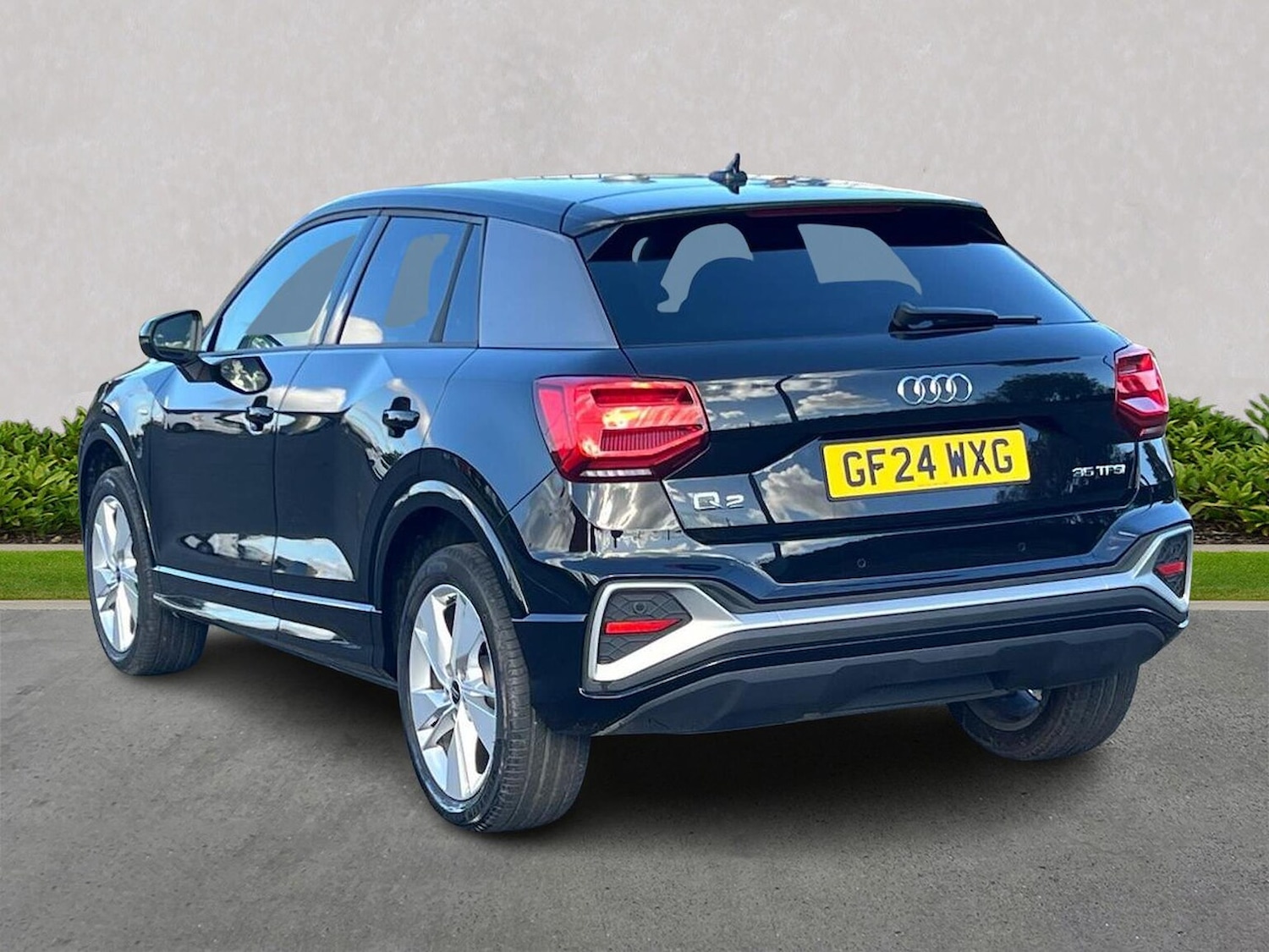 Used Audi Q2 2024 for sale - 76065600: Photo 2