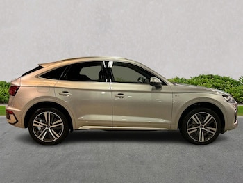 Used Audi Q5 2024 for sale - 76892104: Photo