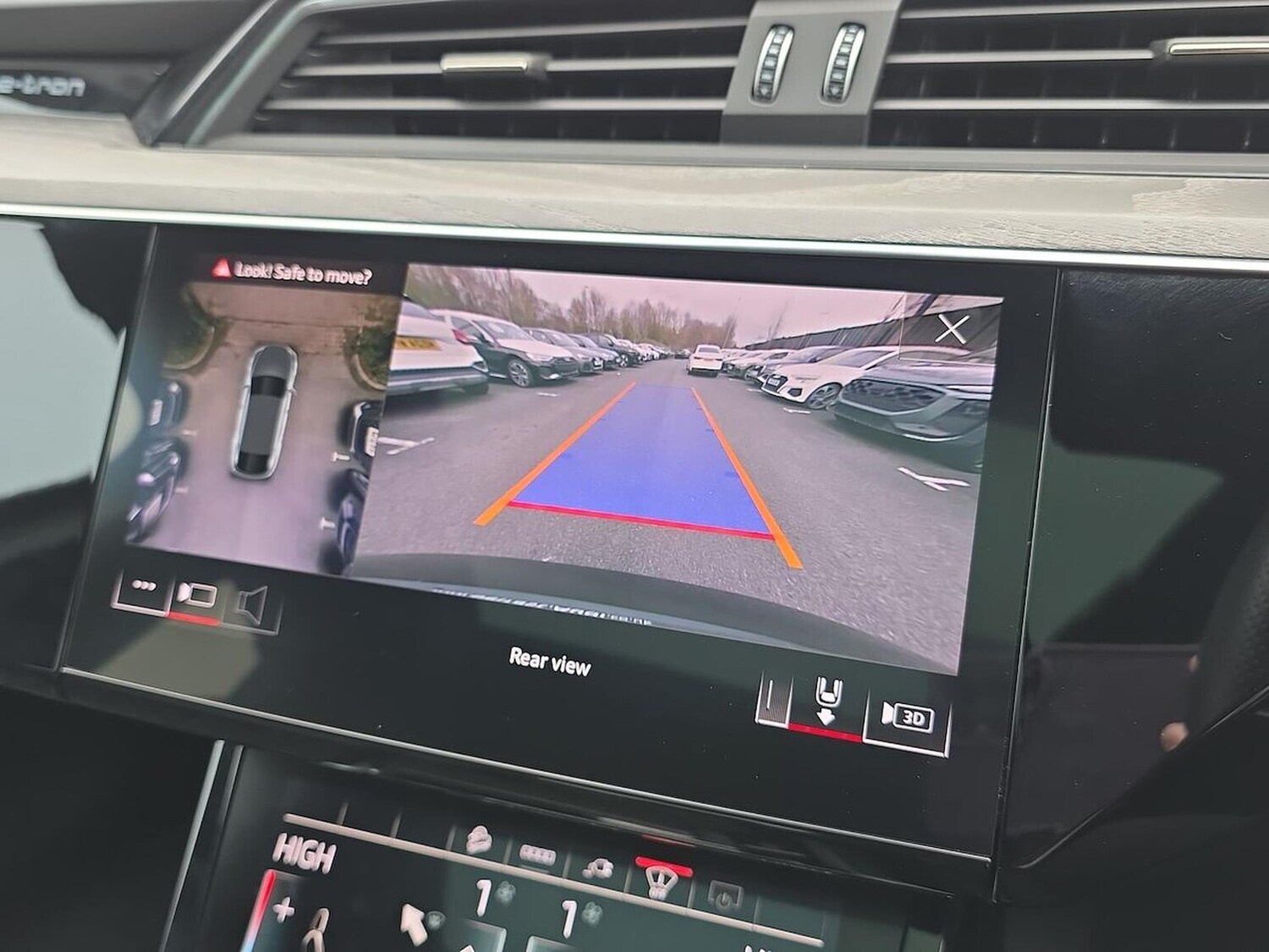 Used Audi e-tron 2022 for sale - 78193882: Photo 25