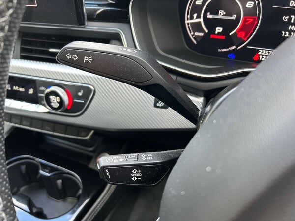 Used Audi RS4 2023 for sale - 76253687: Photo 29