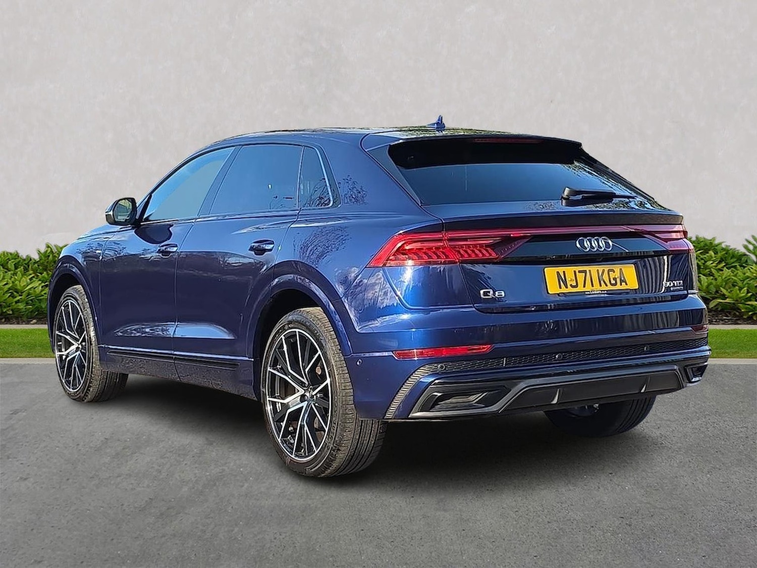 Used Audi Q8 2021 for sale - 76611593: Photo 2