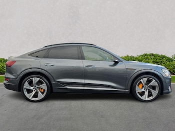 Used Audi e-tron 2022 for sale - 77639260: Photo