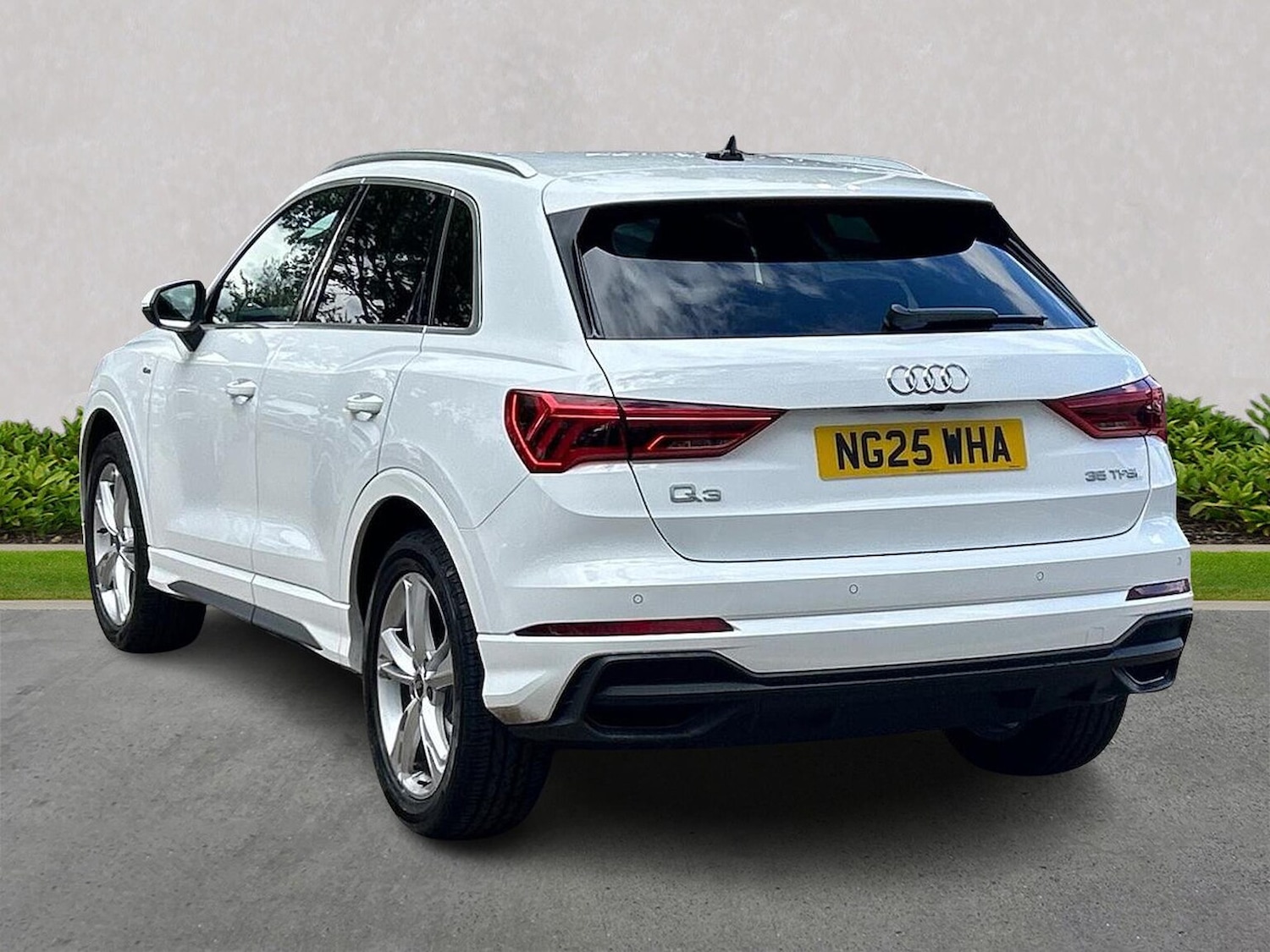 Used Audi Q3 2025 for sale - 76114253: Photo 2