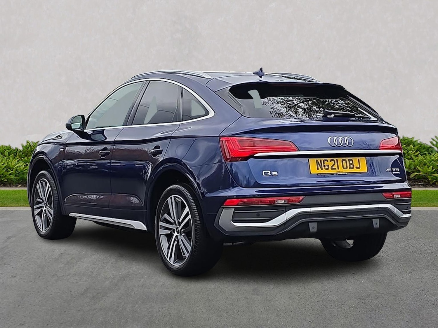 Used Audi Q5 2021 for sale - 76490698: Photo 2