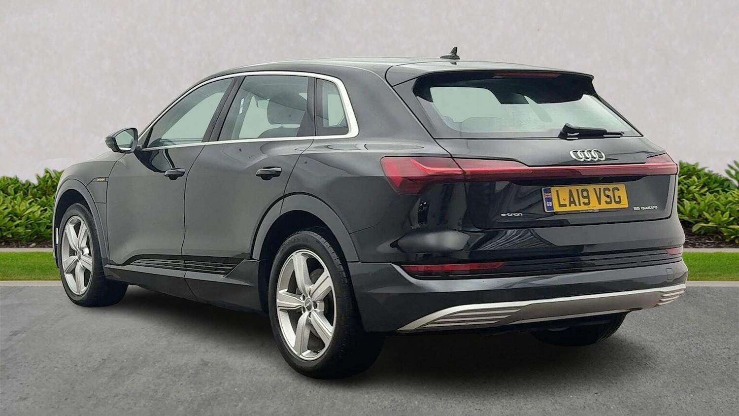 Used Audi e-tron 2019 for sale - 76794874: Photo 2