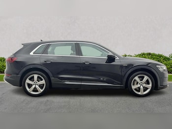 Used Audi e-tron 2019 for sale - 76794874: Photo