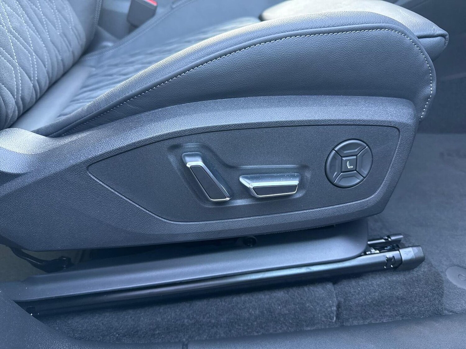 Used Audi Q6 e-tron 2025 for sale - 76422393: Photo 30