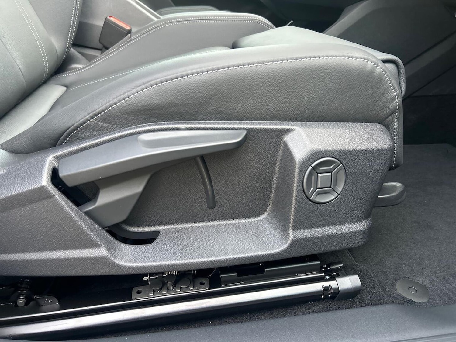 Used Audi Q4 e-tron 2025 for sale - 76757069: Photo 30