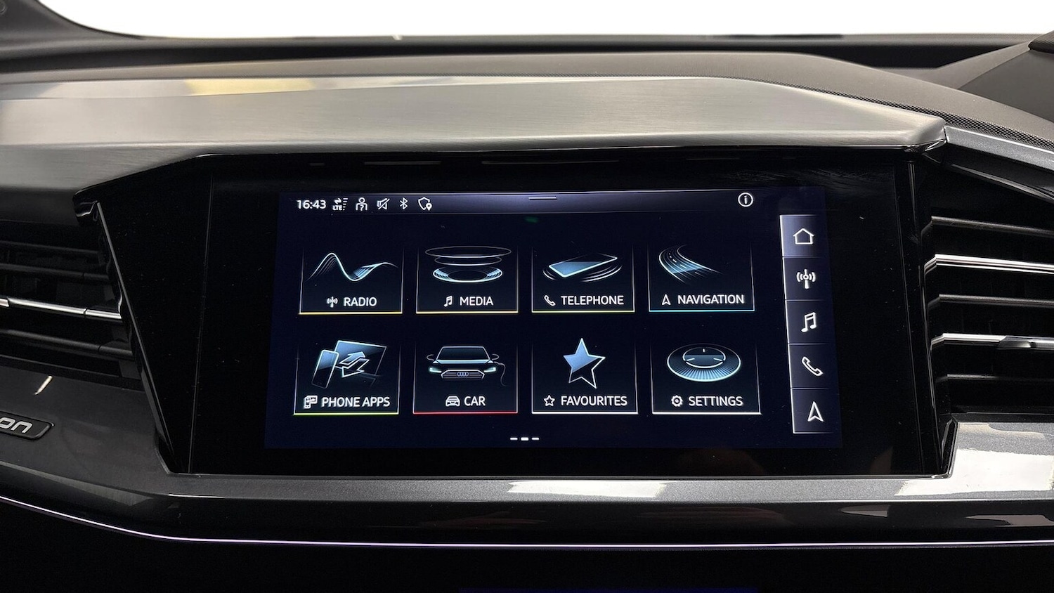 Used Audi Q4 e-tron 2022 for sale - 76643522: Photo 9