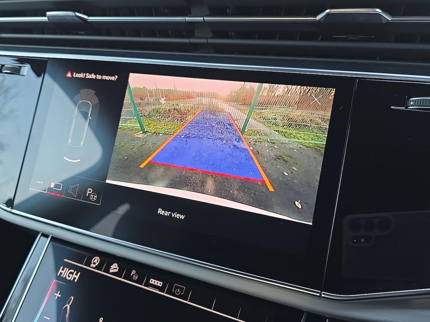 Used Audi Q7 2022 for sale - 76791821: Photo 23