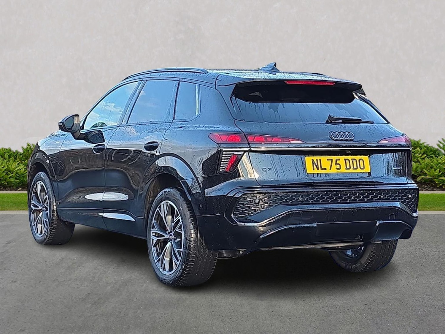 Used Audi Q3 2025 for sale - 77492353: Photo 2