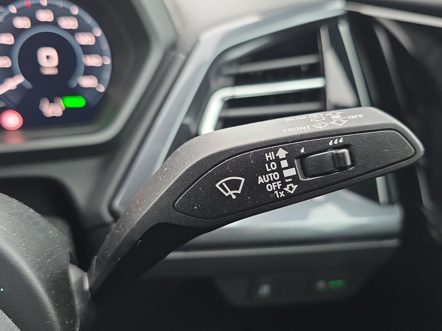 Used Audi Q4 e-tron 2025 for sale - 77492342: Photo 28